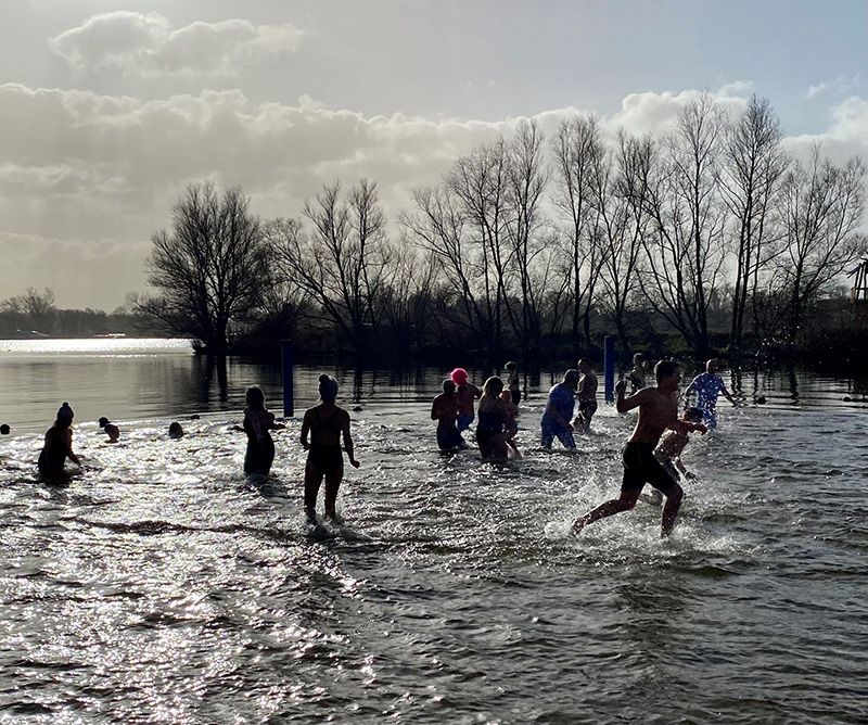 nieuwjaarsduik100jaaronsbuiten